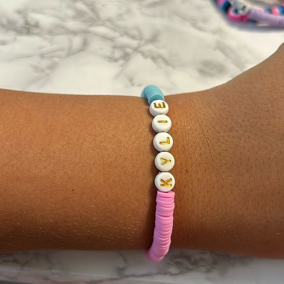 Custom name bracelet - Picture 2 of 2